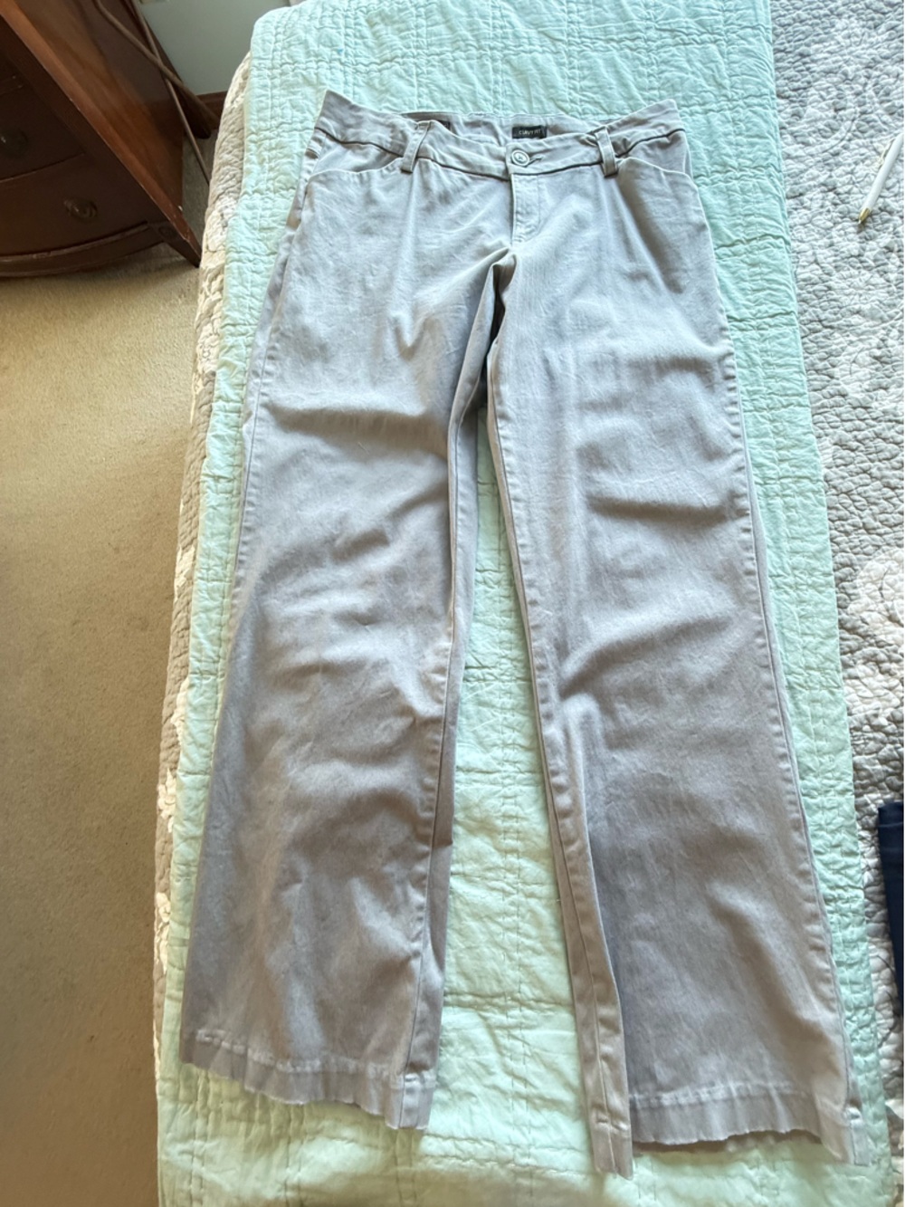 Lee Women's Light Gray Straight Leg Chinos Curvy Size 12 — Stretchy & Comfy